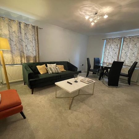 2 Bedroom Apartment Near Southfields ลอนดอน ภายนอก รูปภาพ